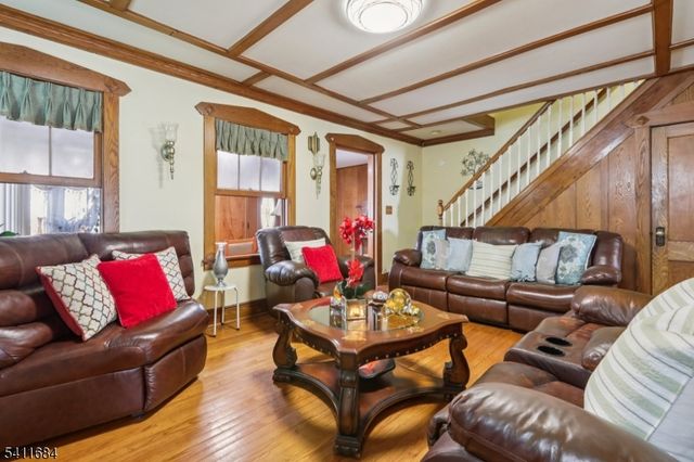 169 E 6Th St, Clifton City, NJ 07011