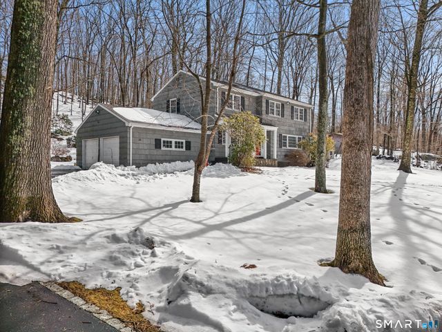39 McIntosh Road, Stamford, CT 06903