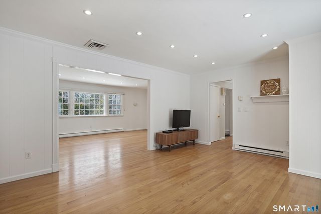 39 McIntosh Road, Stamford, CT 06903