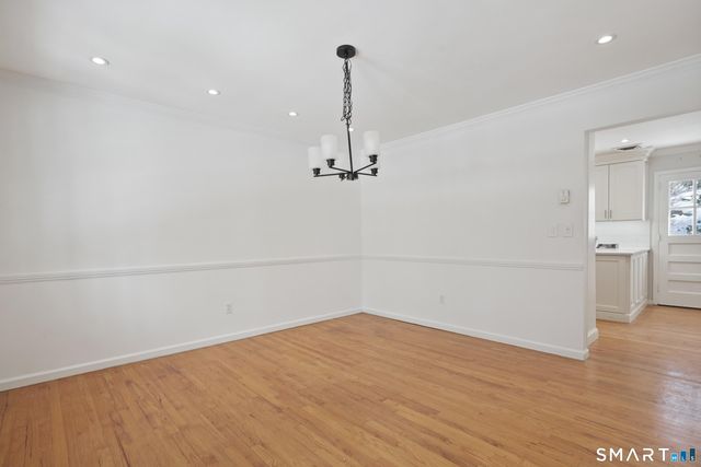 39 McIntosh Road, Stamford, CT 06903