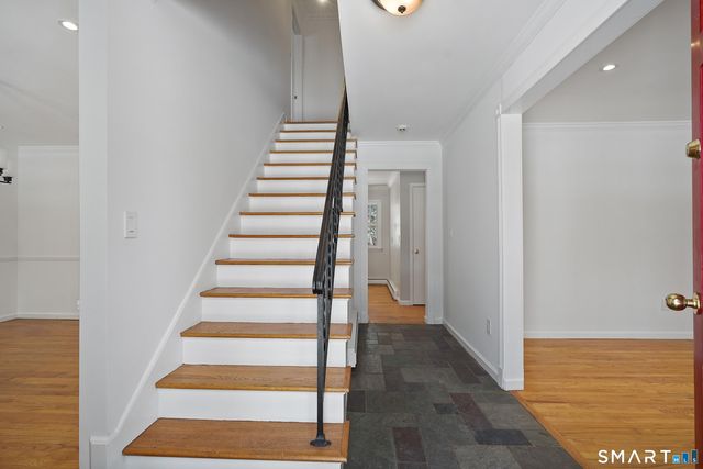 39 McIntosh Road, Stamford, CT 06903