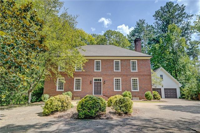 1740 Highgrove Club Drive, Milton, GA 30004