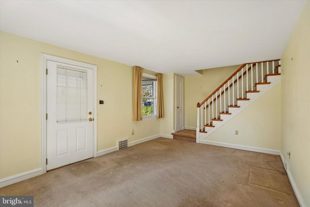 525 ACHILLE RD, HAVERTOWN, PA 19083 — photo 4