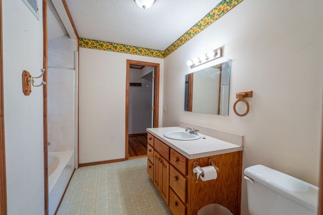 1919 Bear Creek Rd, Collinwood, TN 38450