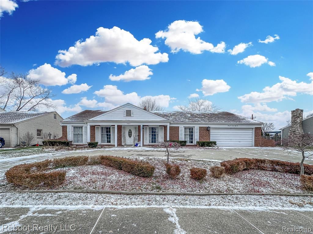 35851 Thornton Drive, Sterling Heights, MI 48310