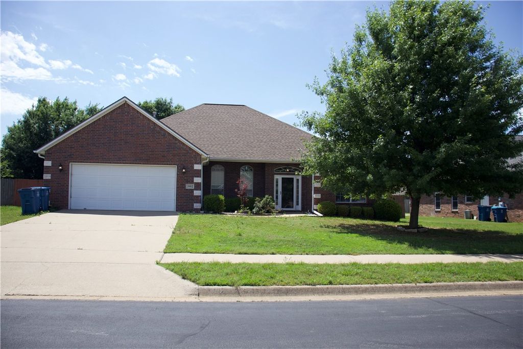 3902 SW Blackberry Street, Bentonville, AR 72713