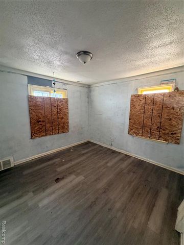 8277 Stout Street, Detroit, MI 48228