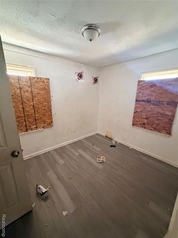 8277 Stout Street, Detroit, MI 48228