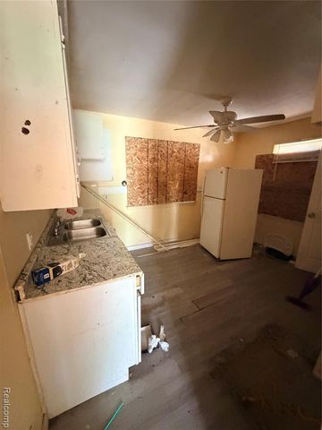 8277 Stout Street, Detroit, MI 48228