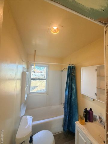 8277 Stout Street, Detroit, MI 48228