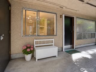 8354 11th Avenue NW #5, Seattle, WA 98117