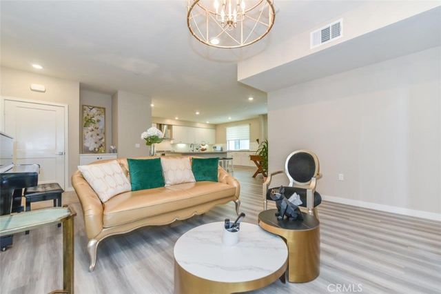 170 Tribeca, Irvine, CA 92612