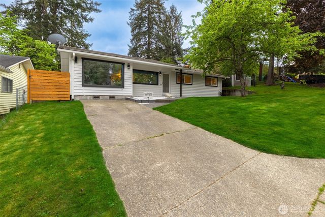 16925 SE 252nd Place, Covington, WA 98042