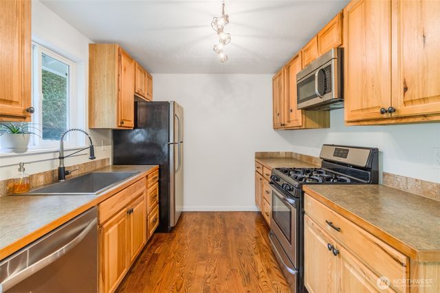 16925 SE 252nd Place, Covington, WA 98042