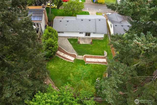 16925 SE 252nd Place, Covington, WA 98042