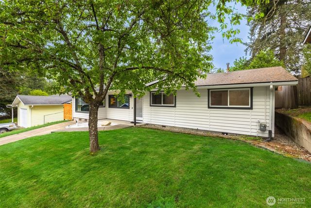 16925 SE 252nd Place, Covington, WA 98042