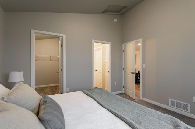 6422 82nd Avenue S, Horace, ND 58047