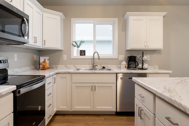 6422 82nd Avenue S, Horace, ND 58047