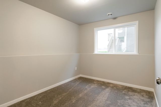 6422 82nd Avenue S, Horace, ND 58047