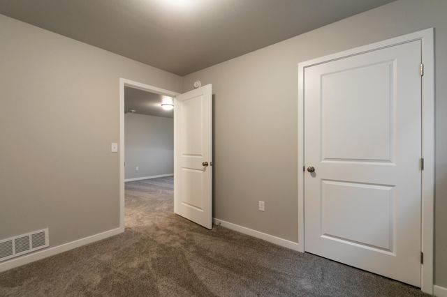 6422 82nd Avenue S, Horace, ND 58047