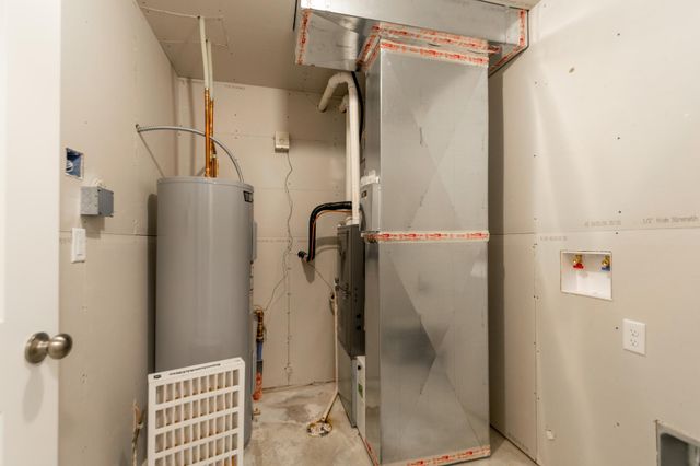 6422 82nd Avenue S, Horace, ND 58047