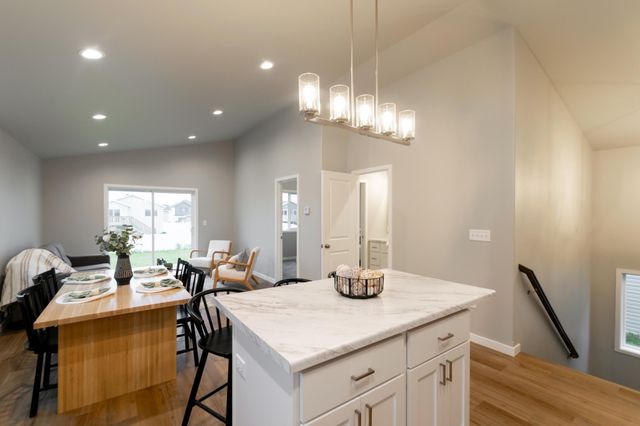 6422 82nd Avenue S, Horace, ND 58047