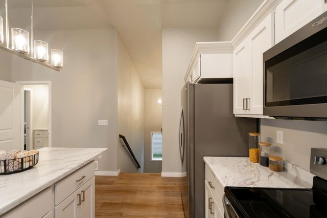 6422 82nd Avenue S, Horace, ND 58047