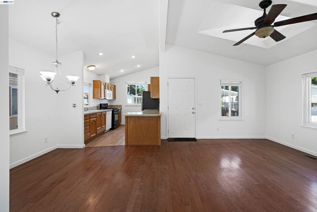 1200 W Winton Ave SPC 86, Hayward, CA 94545