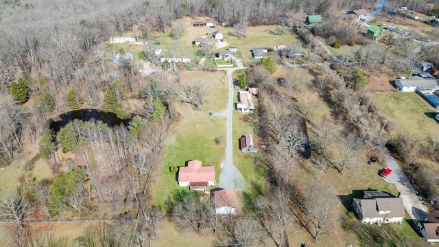 471 Grayson Way, Signal Mountain, TN 37377