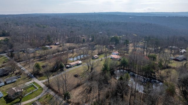 471 Grayson Way, Signal Mountain, TN 37377