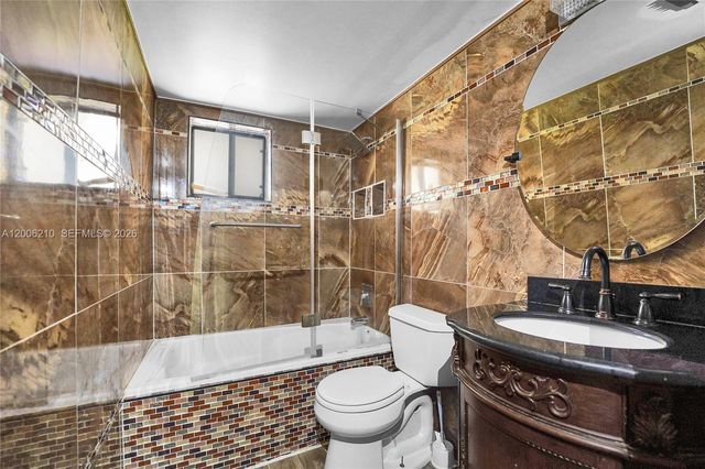 5190 Las Verdes Cir 115, Delray Beach, FL 33484