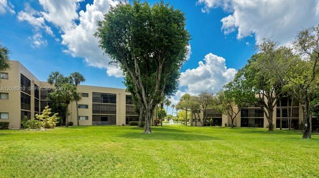 5190 Las Verdes Cir 115, Delray Beach, FL 33484