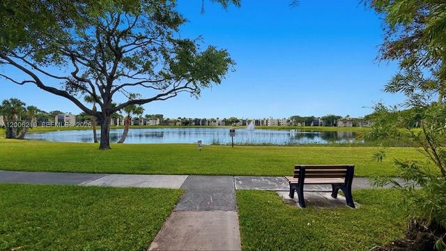 5190 Las Verdes Cir 115, Delray Beach, FL 33484