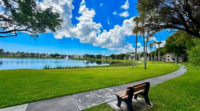 5190 Las Verdes Cir 115, Delray Beach, FL 33484