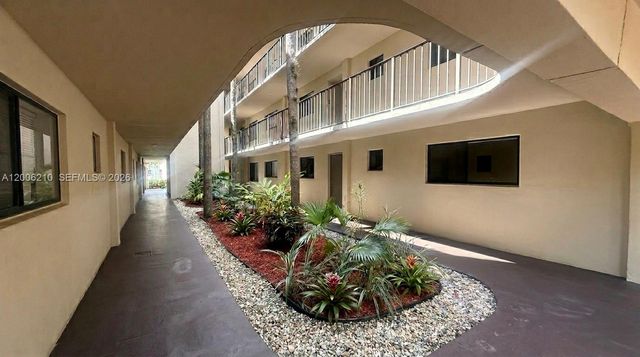 5190 Las Verdes Cir 115, Delray Beach, FL 33484