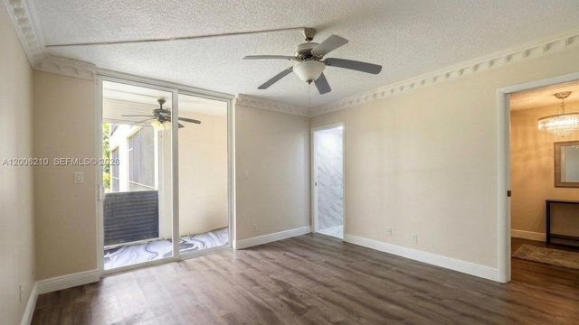 5190 Las Verdes Cir 115, Delray Beach, FL 33484