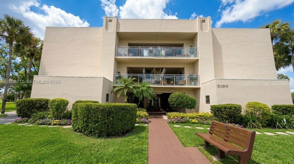 5190 Las Verdes Cir 115, Delray Beach, FL 33484