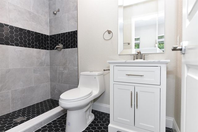 605 N Federal Highway 7, Lake Worth Beach, FL 33460