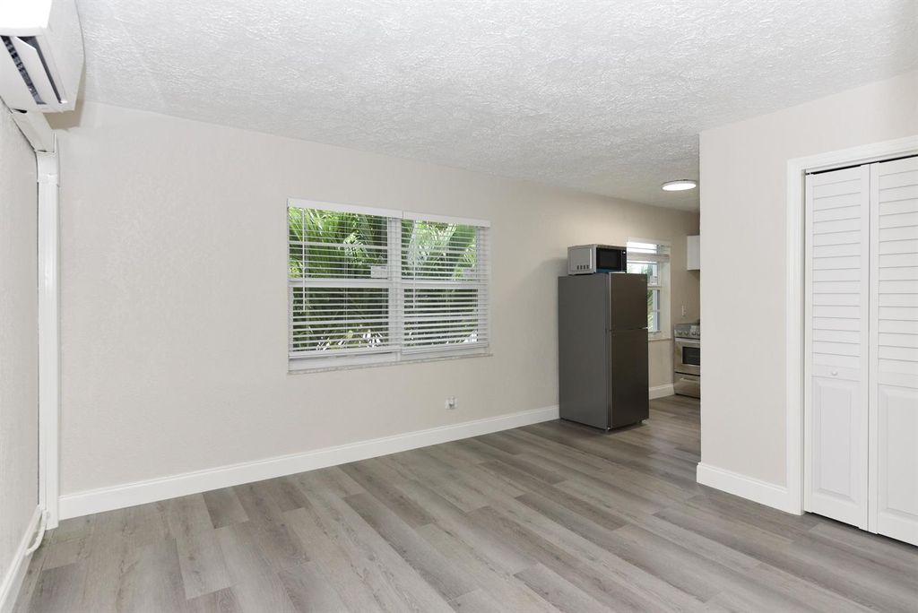 605 N Federal Highway 7, Lake Worth Beach, FL 33460