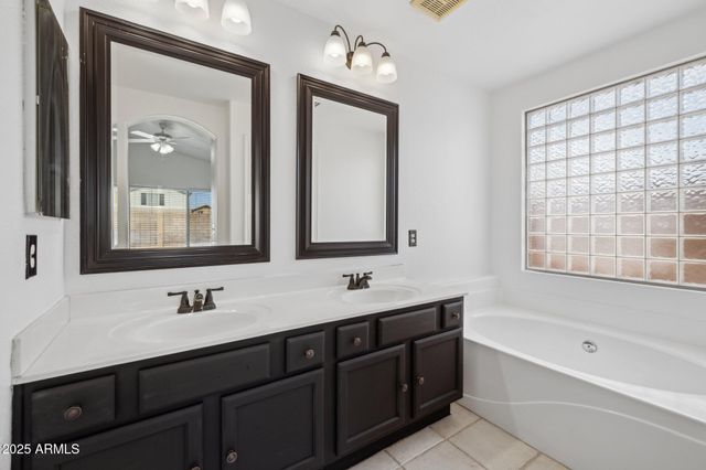 1156 N SAN BENITO Drive, Gilbert, AZ 85234