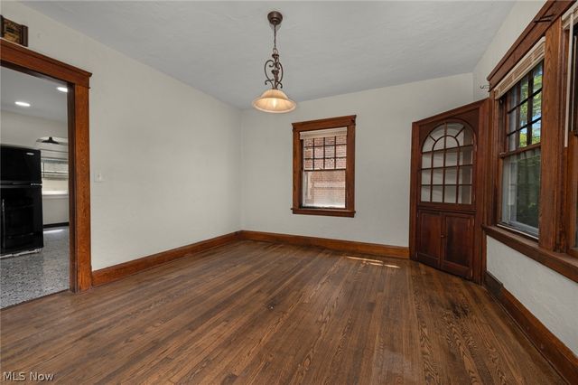 15242 Lake Shore Boulevard, Cleveland, OH 44110