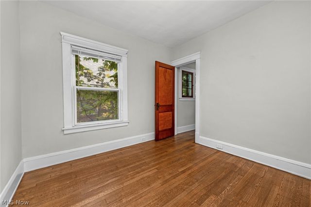 15242 Lake Shore Boulevard, Cleveland, OH 44110