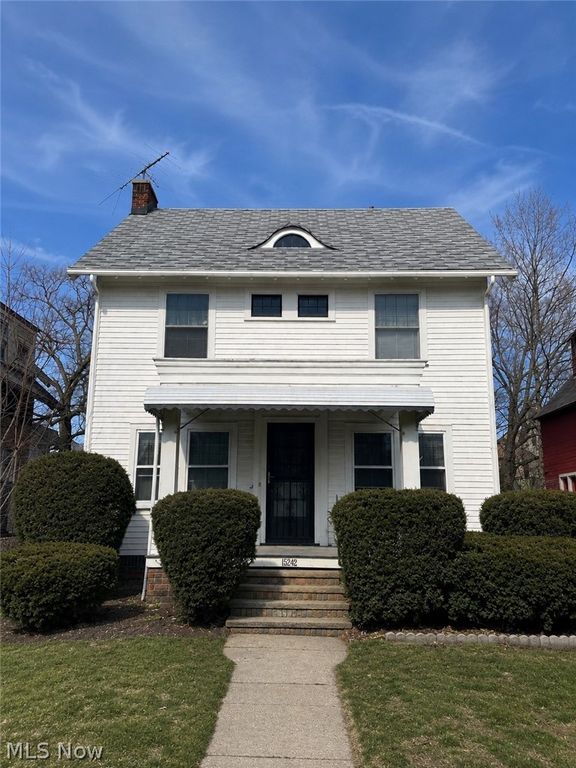 15242 Lake Shore Boulevard, Cleveland, OH 44110