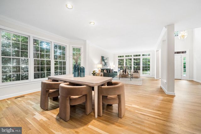 10324 REGENCY STATION DR, Fairfax Station, VA 22039