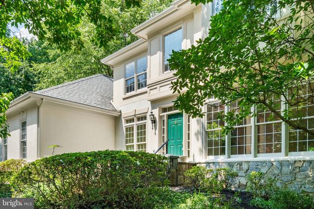 10324 REGENCY STATION DR, Fairfax Station, VA 22039