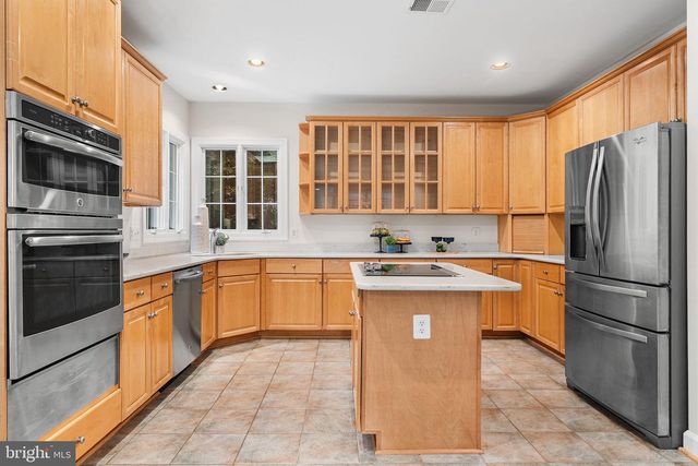 10324 REGENCY STATION DR, Fairfax Station, VA 22039