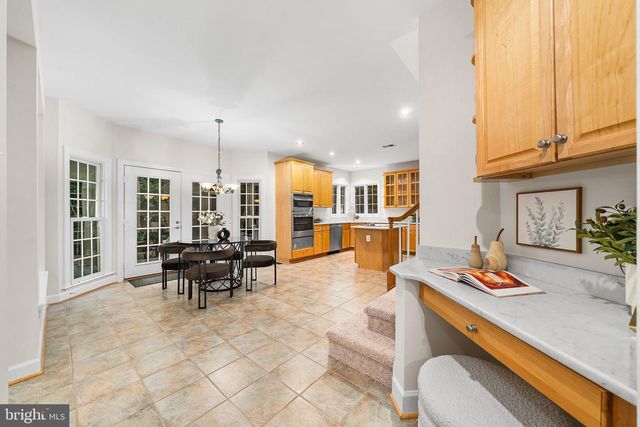 10324 REGENCY STATION DR, Fairfax Station, VA 22039