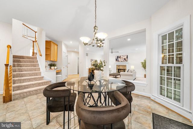 10324 REGENCY STATION DR, Fairfax Station, VA 22039