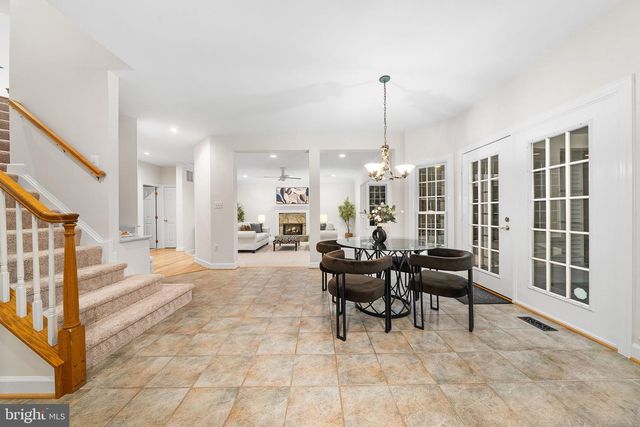 10324 REGENCY STATION DR, Fairfax Station, VA 22039