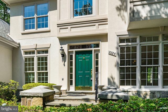 10324 REGENCY STATION DR, Fairfax Station, VA 22039